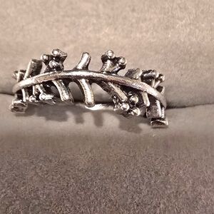 Elegant Silver Women's Ring with Unique Design